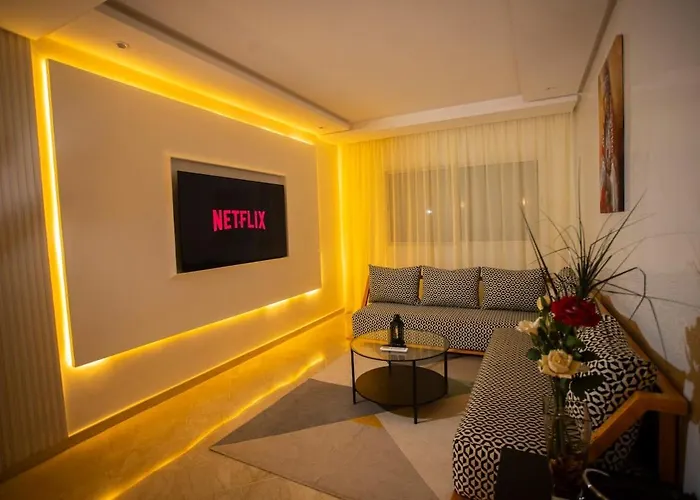 Luxury Stay , Pool, Gym, Parking